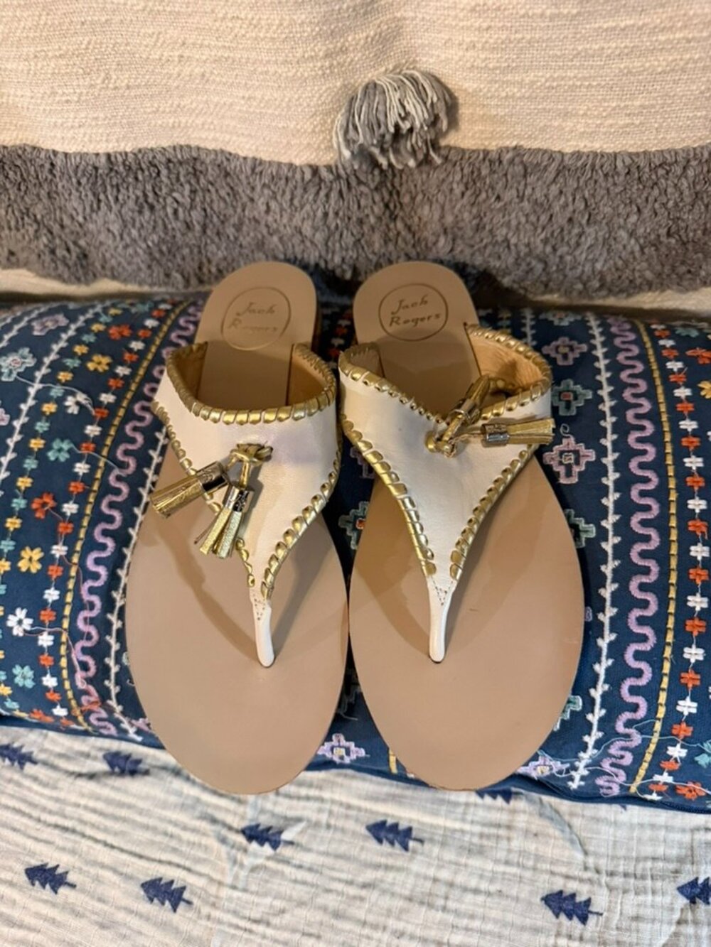 Jack Rogers Alana White Leather Gold Tassel Whipstitch Thong Sandals 9M